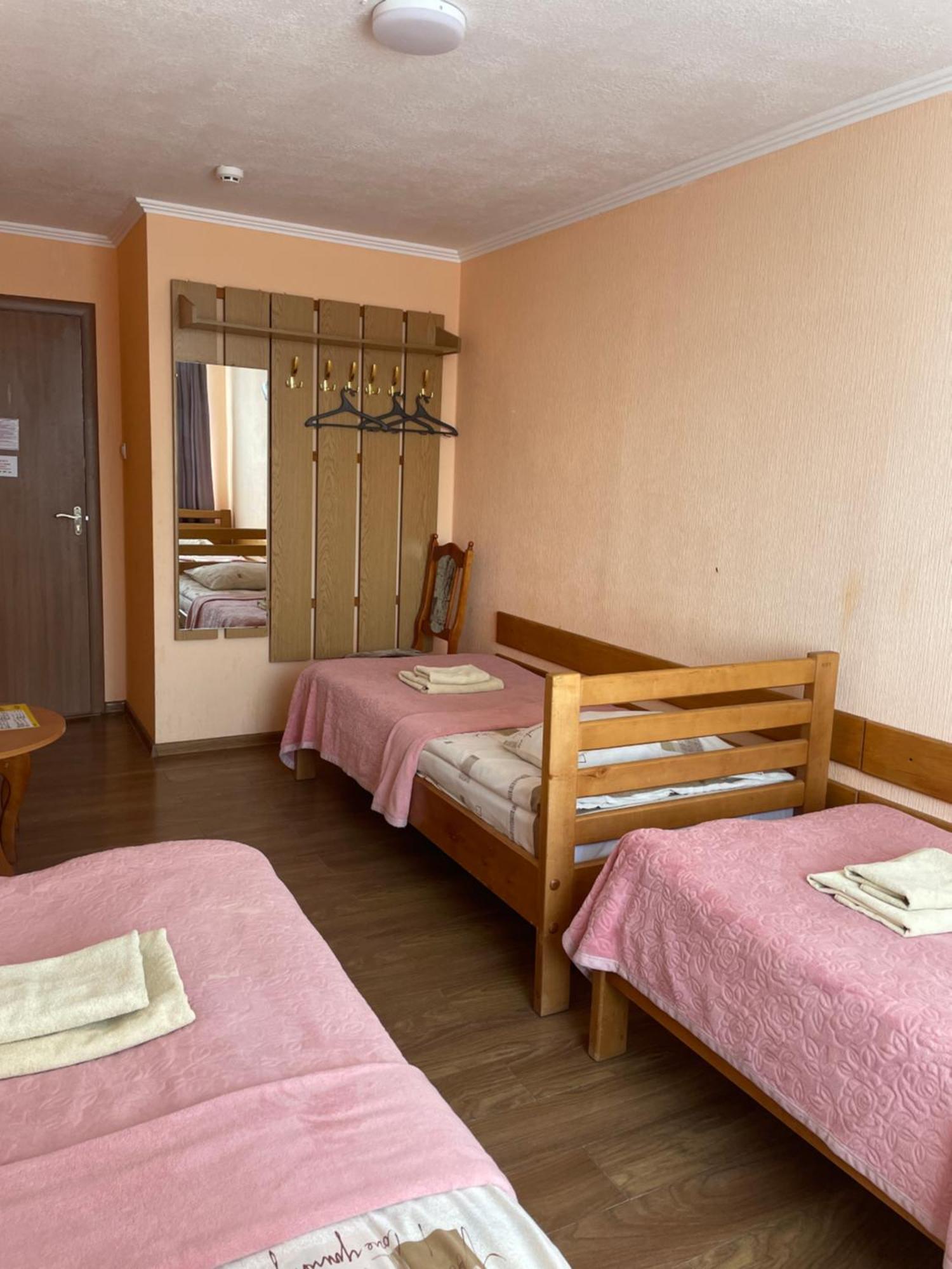 Готель "Дубно" Habitación foto